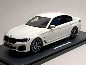 BMW 545E M SPORT LIMOUSINE 2023 GT SPIRIT 1:18