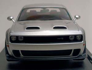 DODGE CHALLENGER SRT HELLCAT 1:18 SOLIDO — фото 8