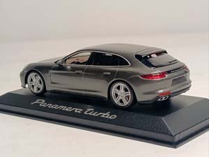 PORSCHE PANAMERA TURBO 1:43 MINICHAMPS — фото 3