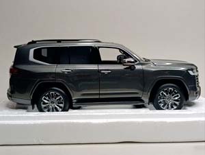 TOYOTA LAND CRUISER 300 ZX GREY 1:18 LCD MODELS — фото 6