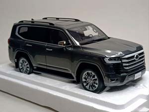 TOYOTA LAND CRUISER 300 ZX GREY 1:18 LCD MODELS — фото 7