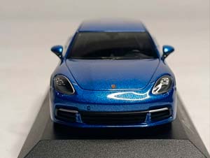PORSCHE PANAMERA 4S DIESEL 1:43 MINICHAMPS — фото 8