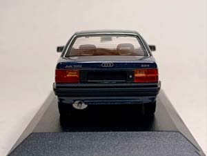 AUDI 100 (C3) 1990 BLUE 1:43 MAXICHAMPS — фото 4