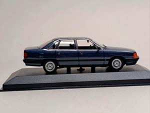 AUDI 100 (C3) 1990 BLUE 1:43 MAXICHAMPS — фото 5