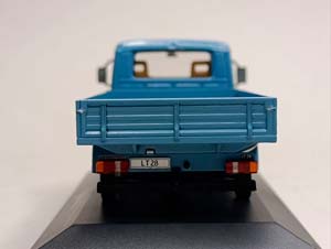 VW VOLKSWAGEN LT 28 BLUE 1:43 IXO — фото 4