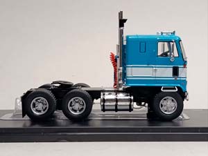 GMC ASTRO 95 1970 IXO 1:43 — фото 6