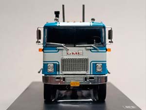 GMC ASTRO 95 1970 IXO 1:43 — фото 8