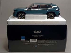 BMW XM 2023 GREEN METALLIC 1:18 MINICHAMPS — фото 9