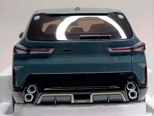 BMW XM 2023 GREEN METALLIC 1:18 MINICHAMPS — фото 5