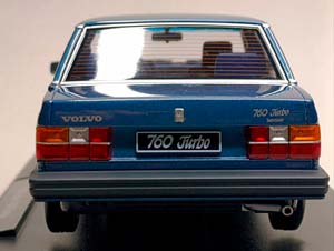 VOLVO 760 TURBO -1985 BLUE 1:18 TRIPLE9 — фото 5