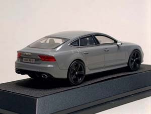 AUDI RS7 SPORTBACK 1:43 ДИЛЕРСКИЙ — фото 5