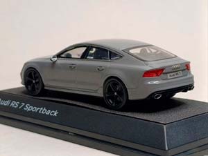 AUDI RS7 SPORTBACK 1:43 ДИЛЕРСКИЙ — фото 7