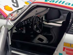 PORSCHE 934 RSR SIEGER DRM 1:18 SCHUCO — фото 5