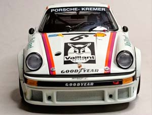 PORSCHE 934 RSR SIEGER DRM 1:18 SCHUCO — фото 7