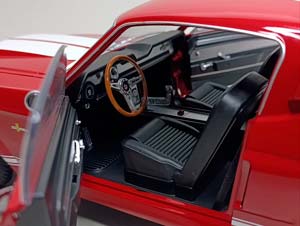 FORD MUSTANG SHELBY GT 500 KK SCALE 1:12 — фото 7