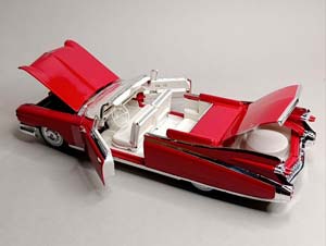 CADILLAC ELDORADO BIARRITZ 1959 MAISTO 1:18 — фото 3