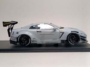 NISSAN GT-R (R35) + KATO SAN 1:18 SOLIDO — фото 6