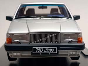 VOLVO 760 TURBO 1985 SILVER 1:18 TRIPLE9 — фото 8