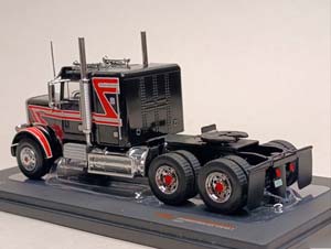 FREIGHTLINER FLC 120 64 T 1977 ТЯГАЧ IXO 1:43 — фото 3
