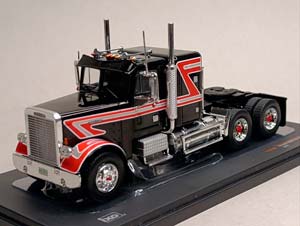 FREIGHTLINER FLC 120 64 T 1977 ТЯГАЧ IXO 1:43 — фото 1