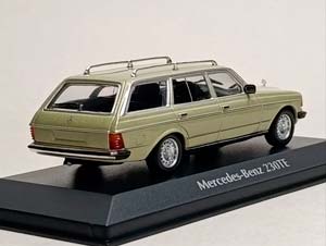 MERCEDES 230TE (W123) 1982 MAXICHAMPS 1:43 — фото 5