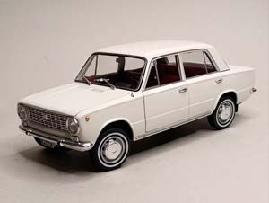 FIAT 124 (ВОЛЖСКИЙ АВТОМОБИЛЬ 2101) 1966 IXO 1:18