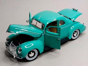 FORD DELUXE COUPE 1939 MAISTO 1:18 — фото 2