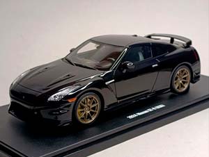NISSAN GT-R T-SPEC TAKUMI EDITION 2024 1:18
