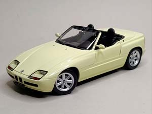 BMW Z1 1988 YELLOW 1:18 MINICHAMPS