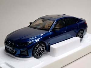 BMW I4 2023 BLUE 1:18 MINICHAMPS