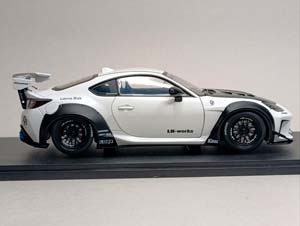 TOYOTA GR86 LBWK BODYKIT 1:18 SOLIDO — фото 8