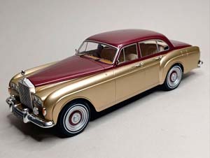 ROLLS-ROYCE SILVER CLOUD III FLYING SPUR 1:18 — фото 1