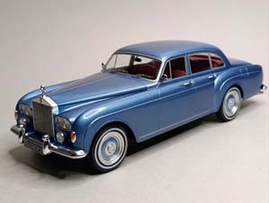 ROLLS-ROYCE SILVER CLOUD III FLYING SPUR 1:18