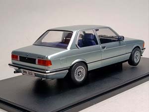 BMW 323I 1979 (E21) SOLIDO 1:18 — фото 5