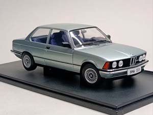 BMW 323I 1979 (E21) SOLIDO 1:18 — фото 7