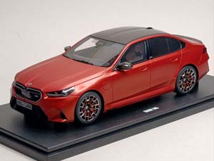 BMW M5 (G90) -2025 ORANGE-RED 1:18 GT SPIRIT