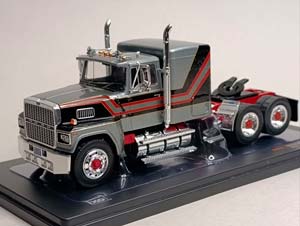 FORD LTL 9000 -1978 IXO 1:43