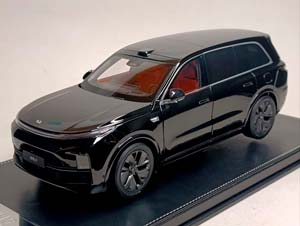 LIXIANG LI L9 (4 ЦВЕТА КУЗОВА,2 ЦВЕТА САЛОНА) 1:18