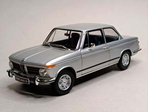 BMW 2002 TII SILVER -1966 KYOSHO 1:18