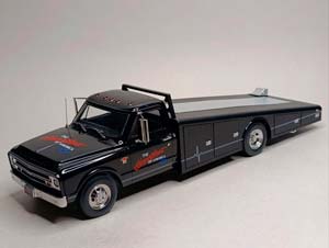 CHEVROLET C-30 RAMP TRUCK -1967 GMP 1:18
