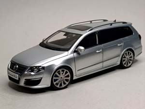 VOLKSWAGEN PASSAT R36 SILVER 1:18 NZG