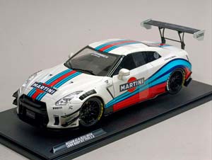 NISSAN GT-R (R35) LIBERTY WALK BODYKIT 1:18 SOLIDO