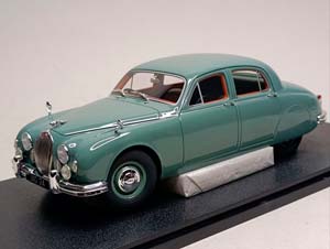 JAGUAR 2.4 LITRE MK1 -1955 CULT 1:18