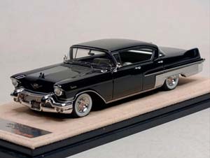 CADILLAC FLEETWOOD SIXTY SPECIAL -1957 STAMP 1:43