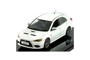MITSUBISHI LANCER SPORTBACK RALLIART БЕЛЫЙ ПЕРЛАМУТР