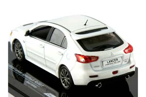 MITSUBISHI LANCER SPORTBACK RALLIART БЕЛЫЙ ПЕРЛАМУТР — фото 2