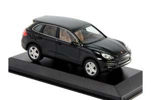 PORSCHE CAYENNE 2014 PLATINUM EDITION ЧЕРНЫЙ — фото 3