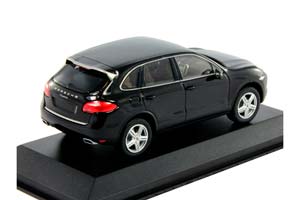 PORSCHE CAYENNE 2014 PLATINUM EDITION ЧЕРНЫЙ — фото 2
