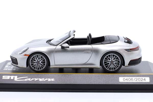 PORSCHE 911 (992) CARRERA CABRIOLET GT SILVER METALLIC / ПОРШЕ 911 992 КАРРЕРА КАБРИОЛЕТ ГТ СЕРЕБРИСТЫЙ МЕТАЛЛИК — фото 4