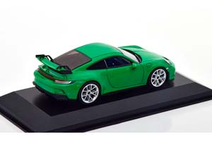 PORSCHE 992 (911) GT3 ЗЕЛЕНЫЙ — фото 2